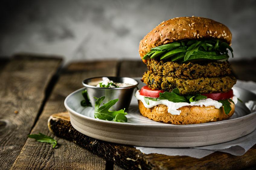 Gli hamburger vegetali non possono essere chiamati più hamburger: la legge  in Francia