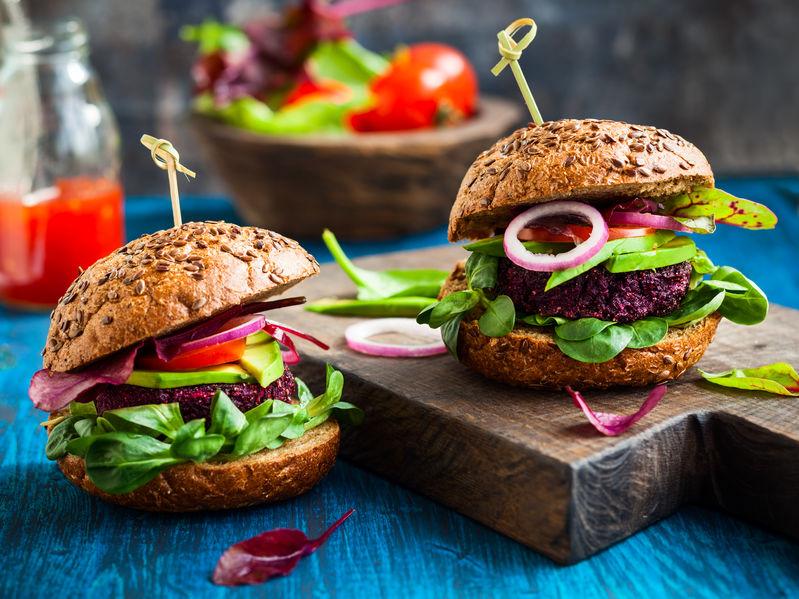 Hamburger di verdure  Ricette di hamburger vegani e vegetariani - Donna  Moderna