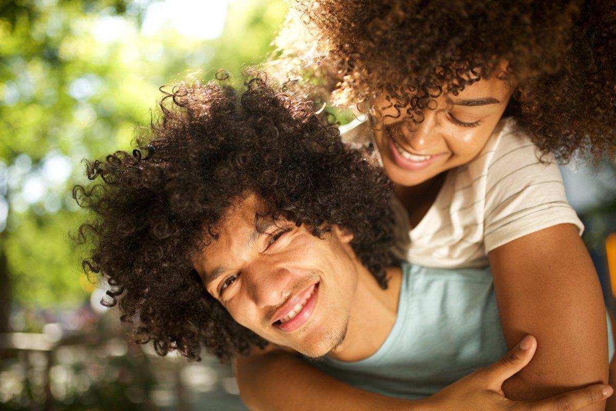 Capelli ricci, prodotti e rimedi naturali 