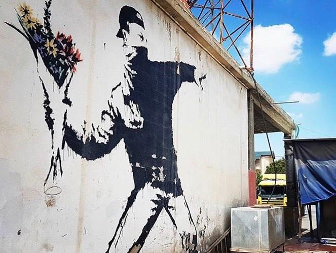 banksy-lanciatore-fiori