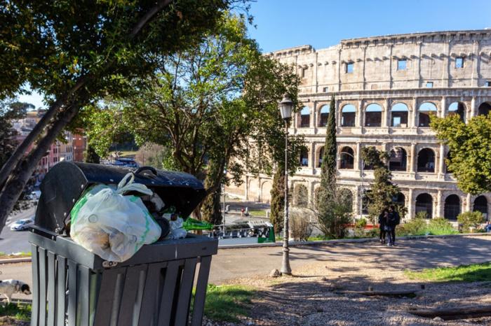 roma-sommersa-dai-rifiuti