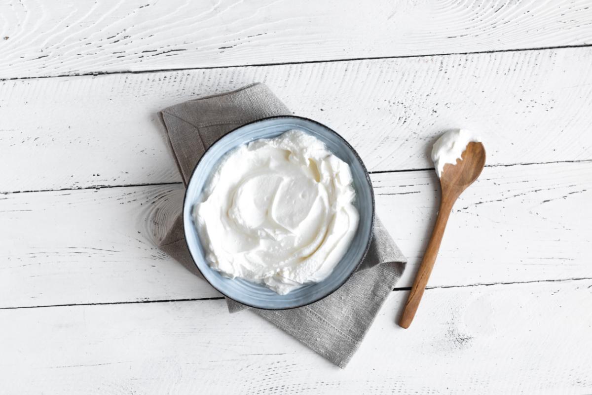 Yogurt: proprietà, calorie e uso in cucina 