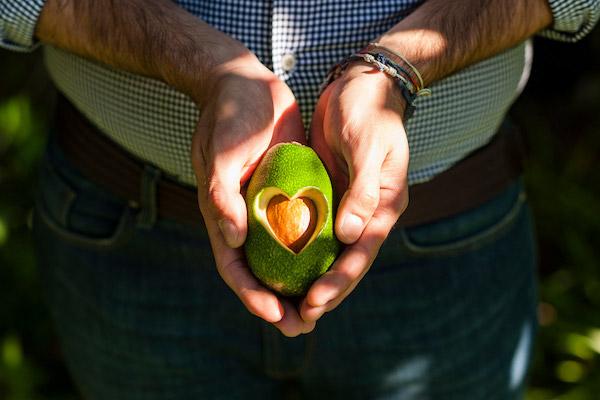 Avocado siciliano, la scelta sostenibile: intervista ai produttori di www.siciliaavocado.it