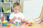 Scuola Montessori, principi e come funziona
